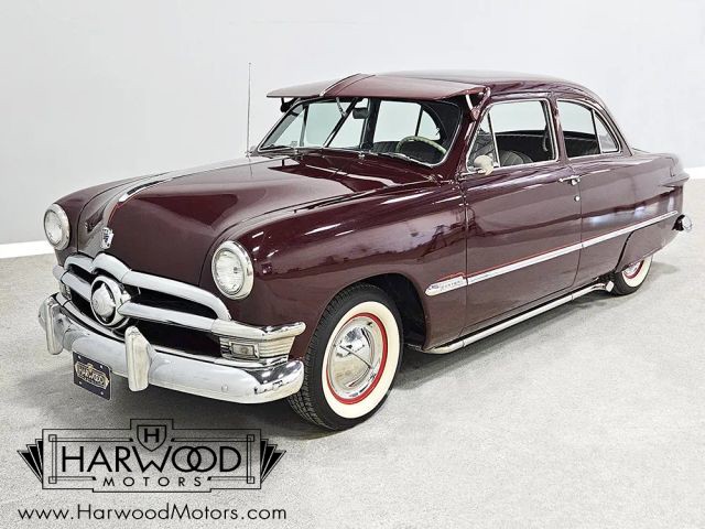 Ford-Custom-1950-Coupe-1