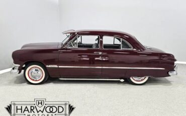 Ford-Custom-1950-Coupe-2