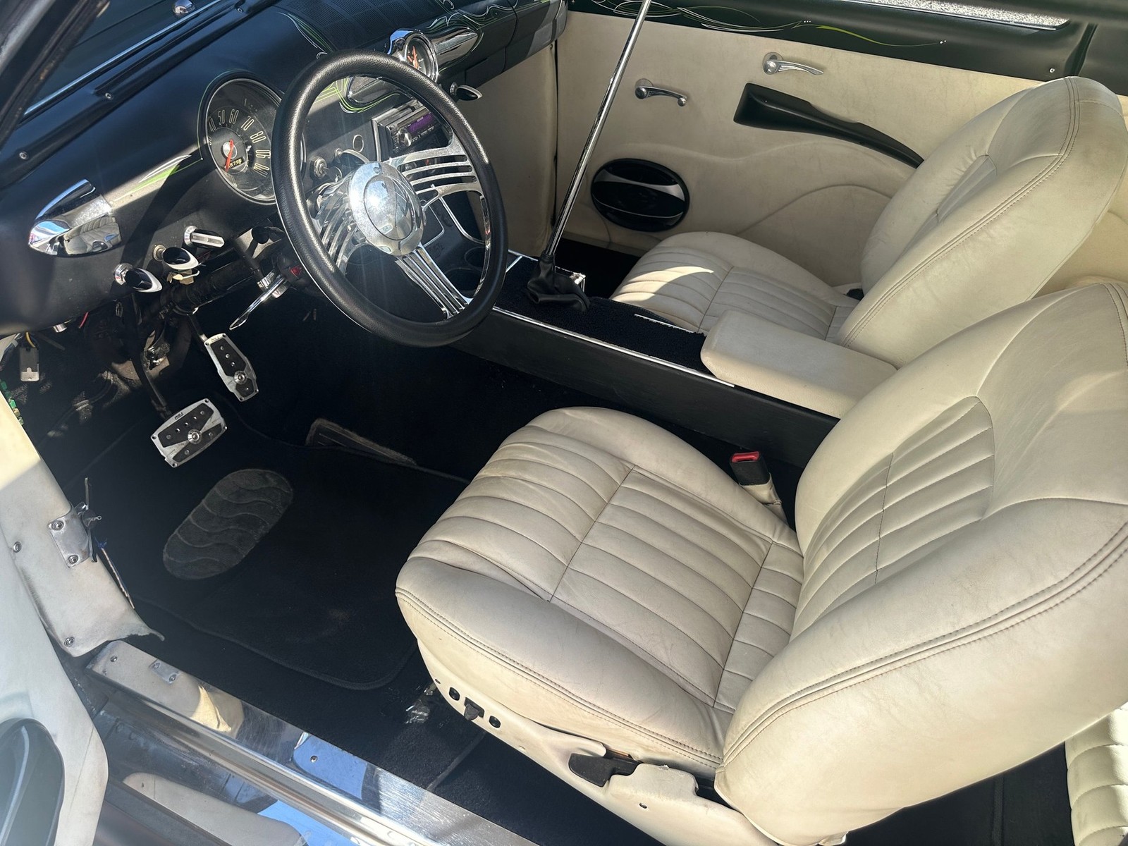 Ford-Custom-1950-Coupe-24