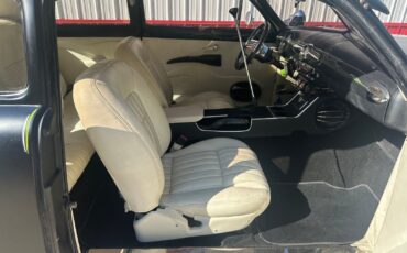 Ford-Custom-1950-Coupe-33