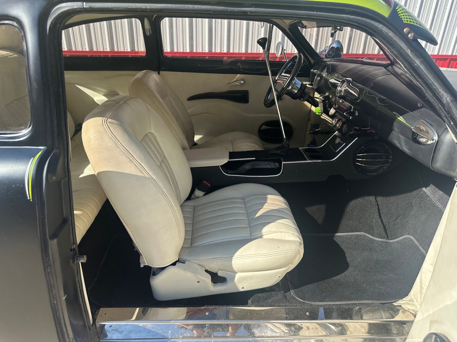 Ford-Custom-1950-Coupe-33