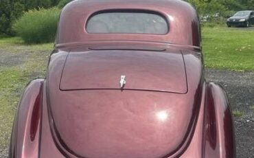 Ford-Custom-Deluxe-1936-Coupe-3