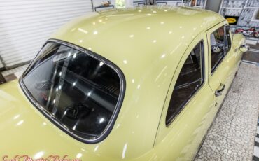 Ford-Custom-Deluxe-1950-22