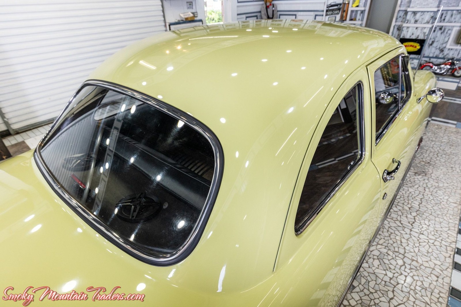 Ford-Custom-Deluxe-1950-22