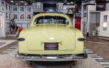 Ford-Custom-Deluxe-1950-26