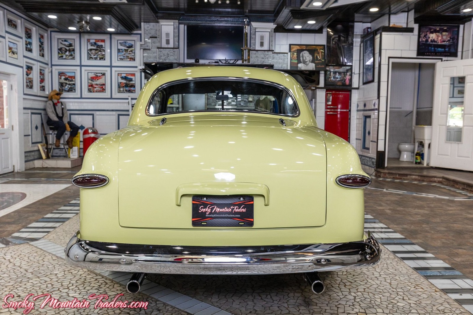 Ford-Custom-Deluxe-1950-26
