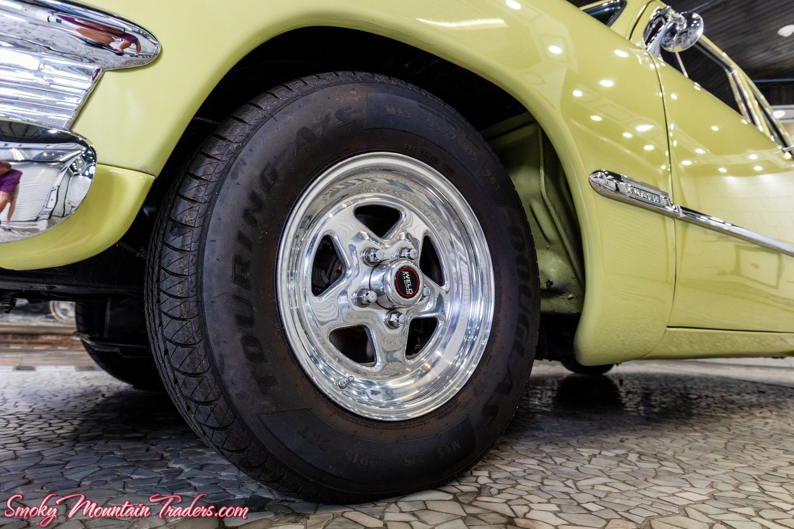 Ford-Custom-Deluxe-1950-3