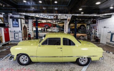 Ford-Custom-Deluxe-1950-37