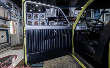 Ford-Custom-Deluxe-1950-39