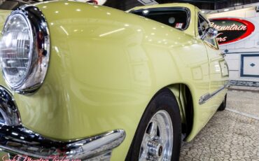 Ford-Custom-Deluxe-1950-5