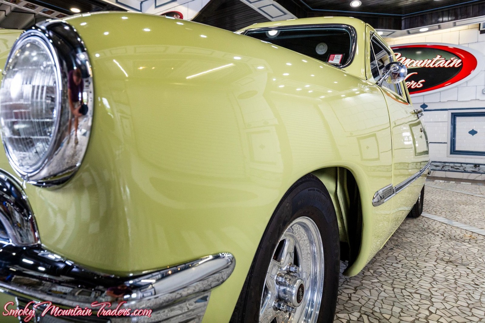 Ford-Custom-Deluxe-1950-5