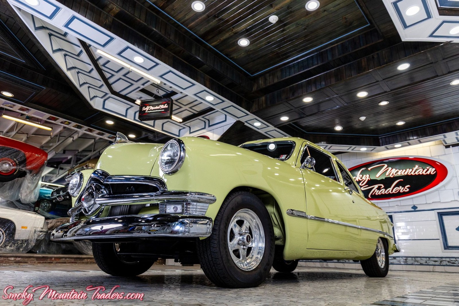 Ford-Custom-Deluxe-1950-6