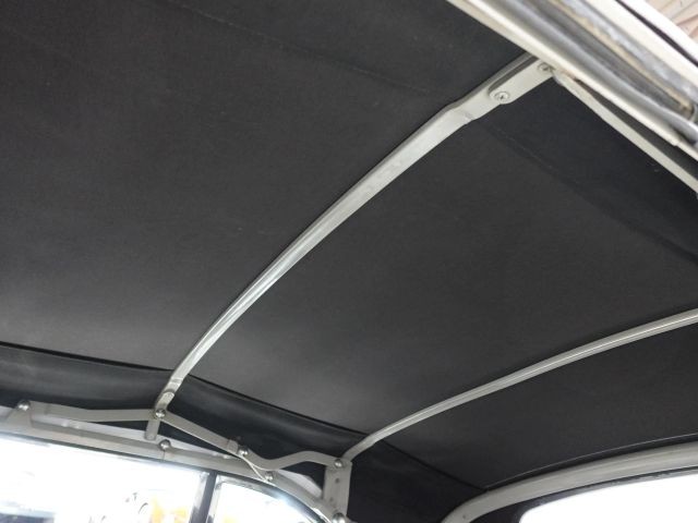 Ford-Custom-Deluxe-1951-14