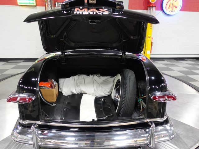 Ford-Custom-Deluxe-1951-15