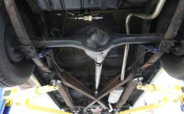 Ford-Custom-Deluxe-1951-18