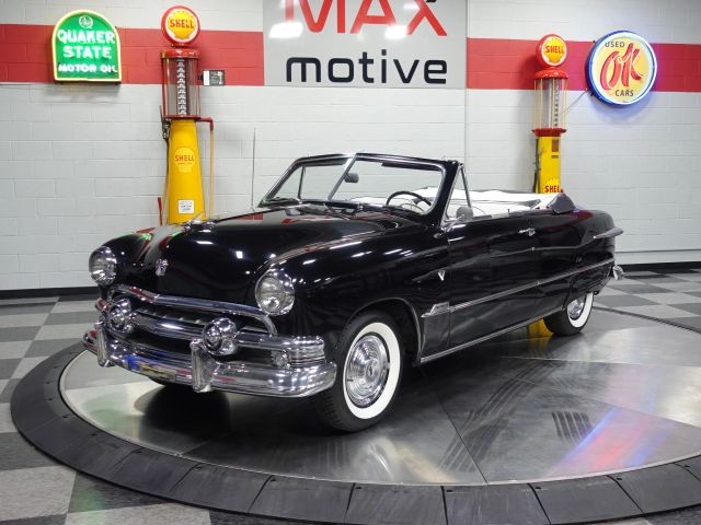 Ford-Custom-Deluxe-1951-19