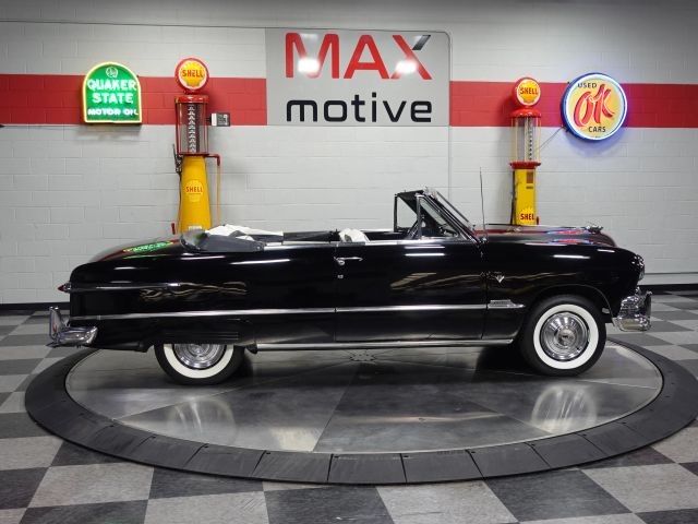 Ford-Custom-Deluxe-1951-20