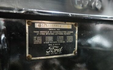 Ford-Custom-Deluxe-1951-21