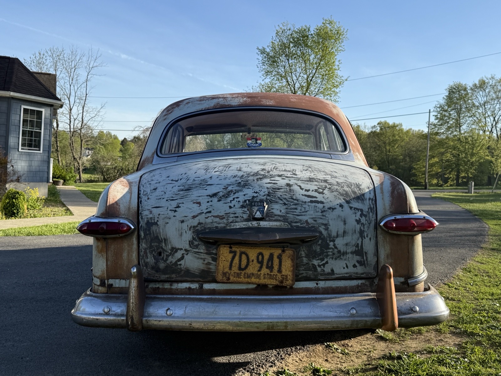 Ford-Custom-Deluxe-1951-Sedan-4