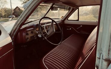 Ford-Custom-Deluxe-1951-Sedan-5