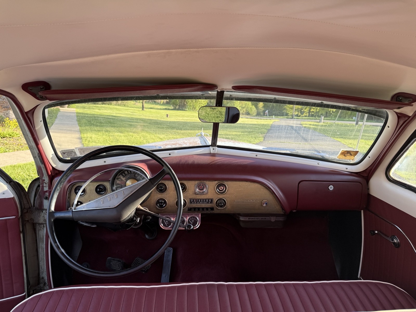 Ford-Custom-Deluxe-1951-Sedan-7