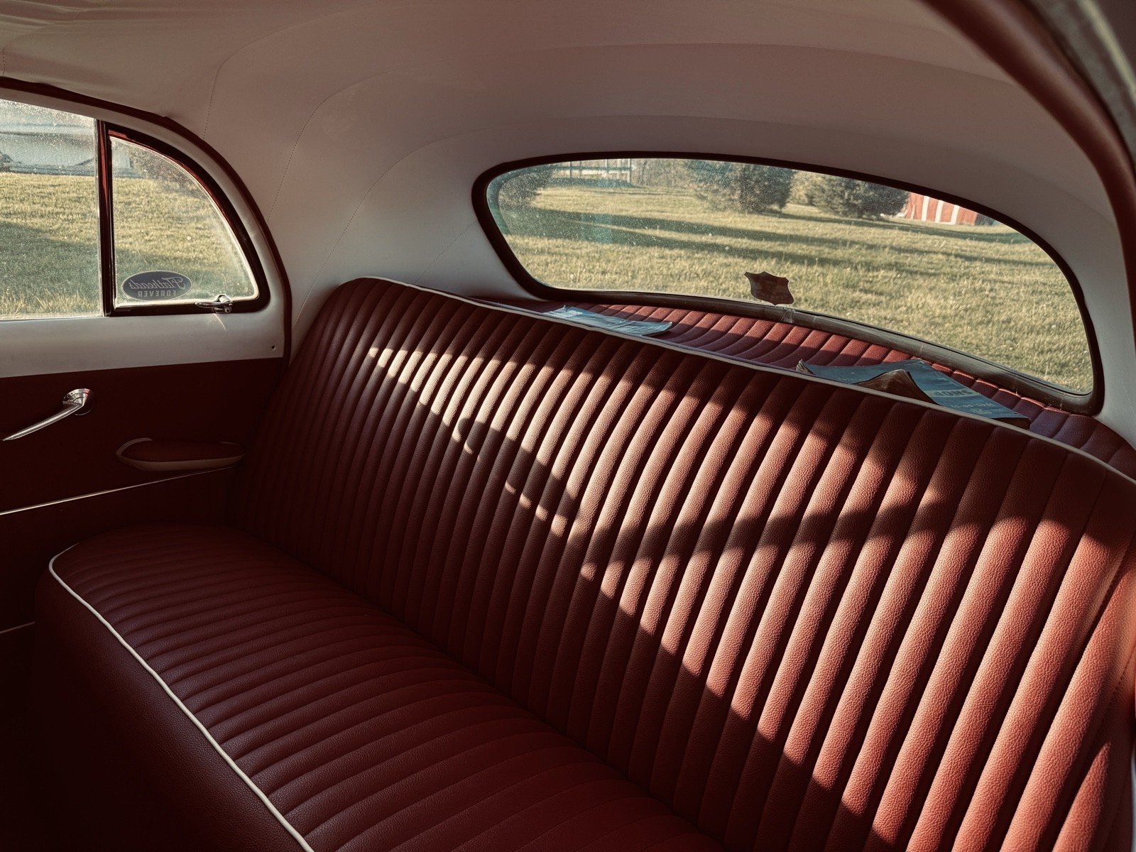 Ford-Custom-Deluxe-1951-Sedan-8