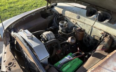 Ford-Custom-Deluxe-1951-Sedan-9