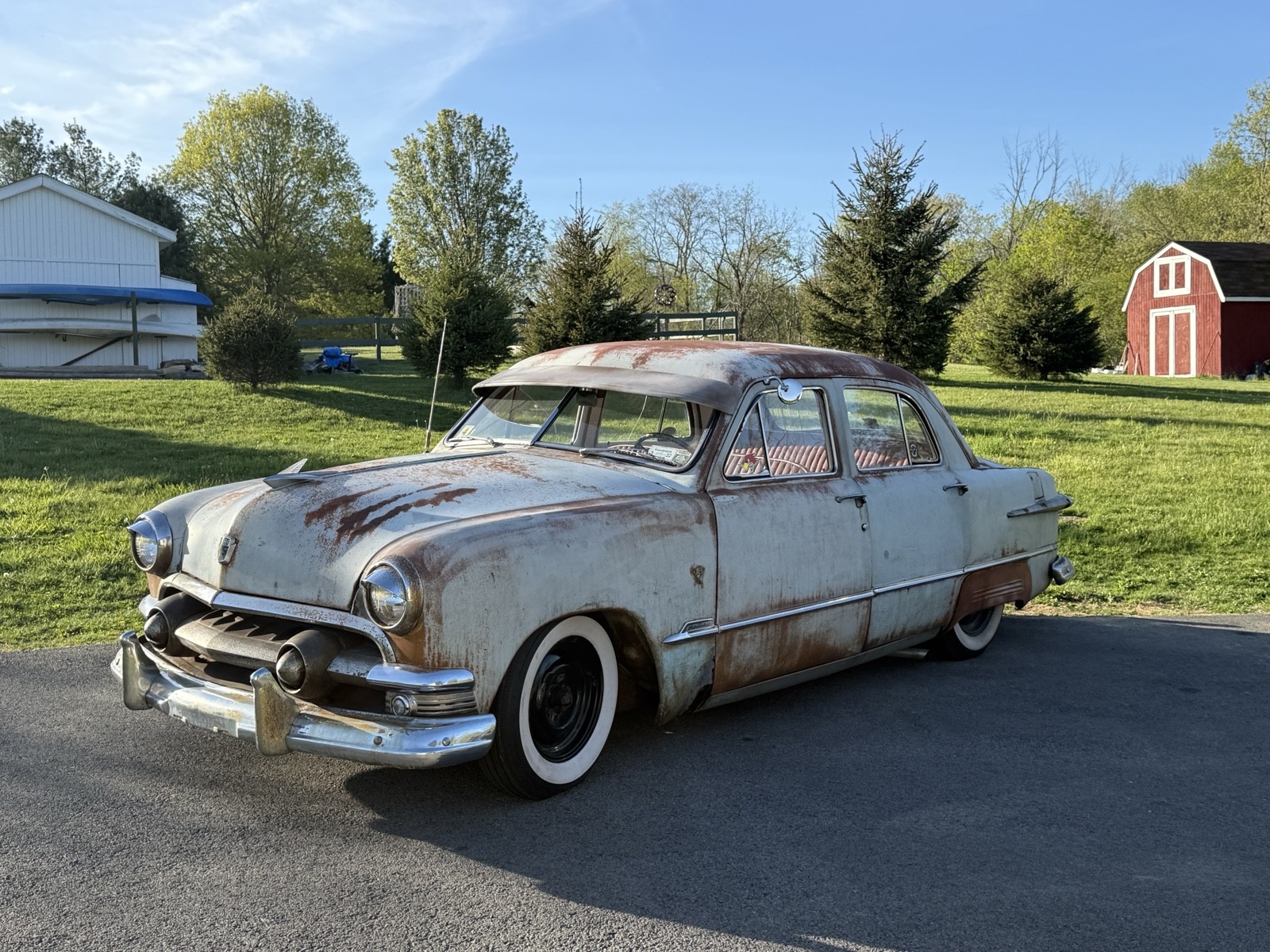 Ford Custom Deluxe 1951 Sedan
