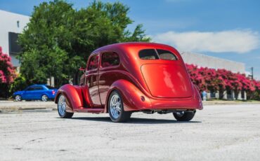 Ford-Custom-Slantback-1937-2D-Coupe-17