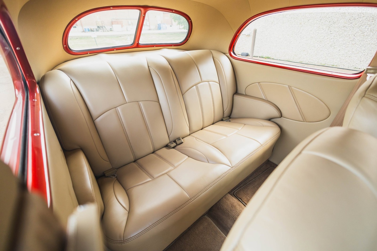 Ford-Custom-Slantback-1937-2D-Coupe-37