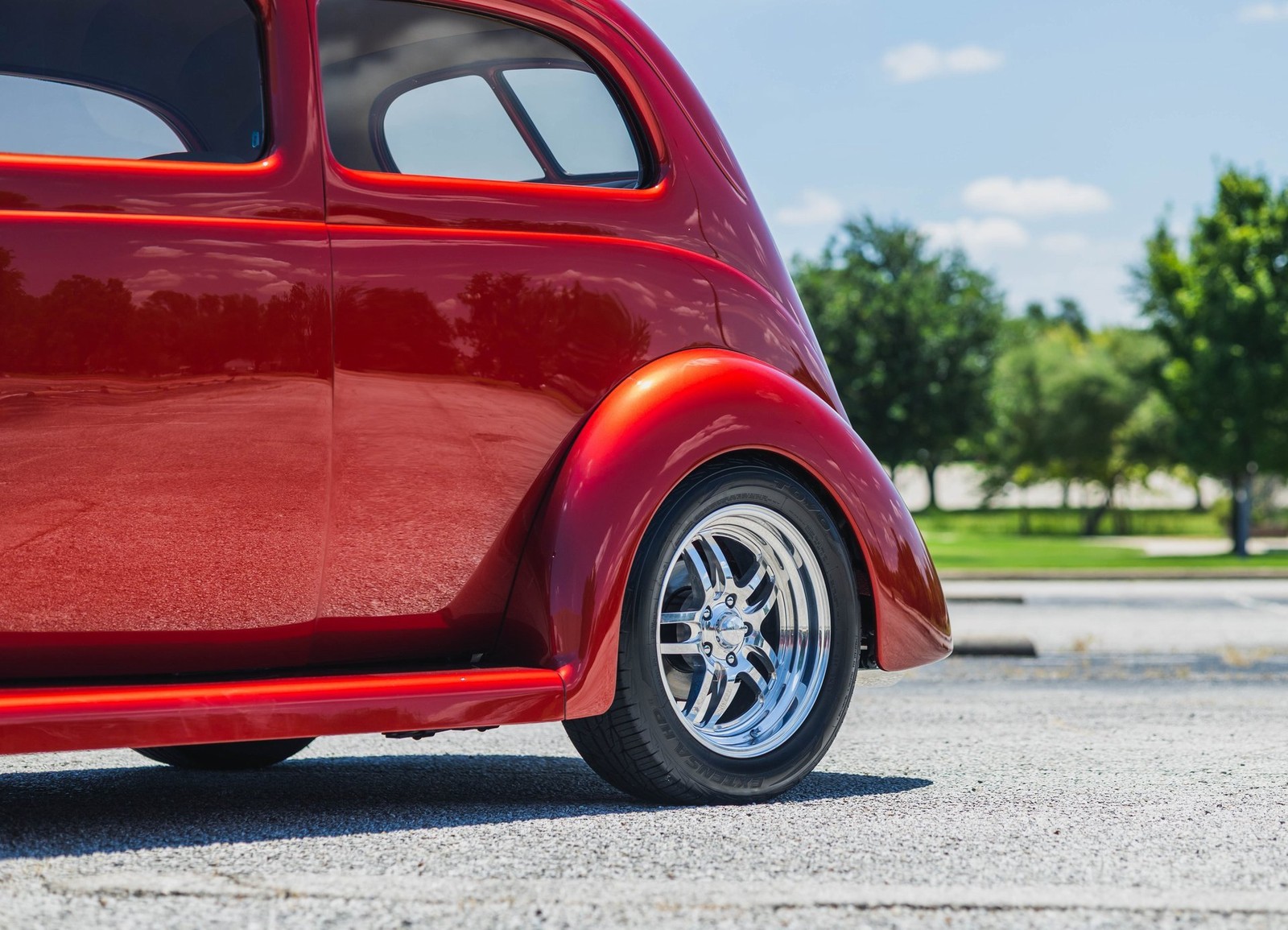 Ford-Custom-Slantback-1937-2D-Coupe-7
