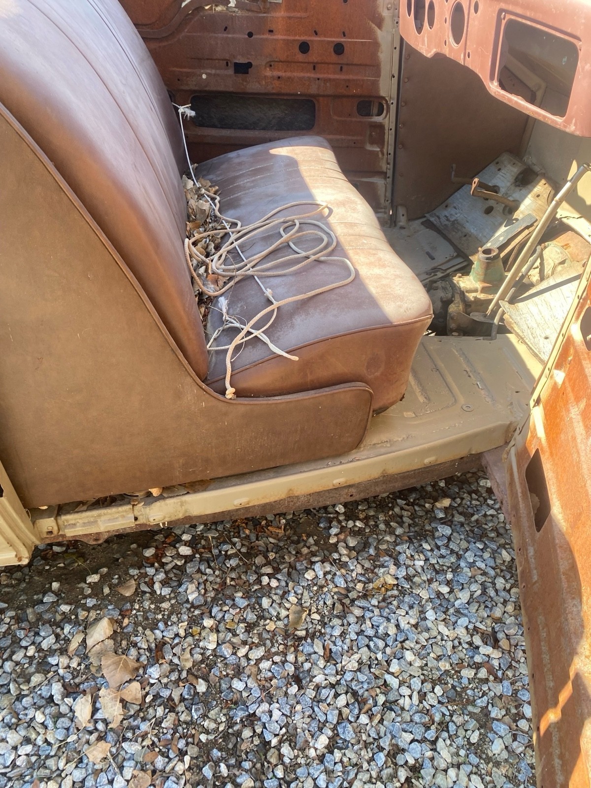 Ford-Deluxe-1935-Convertible-12