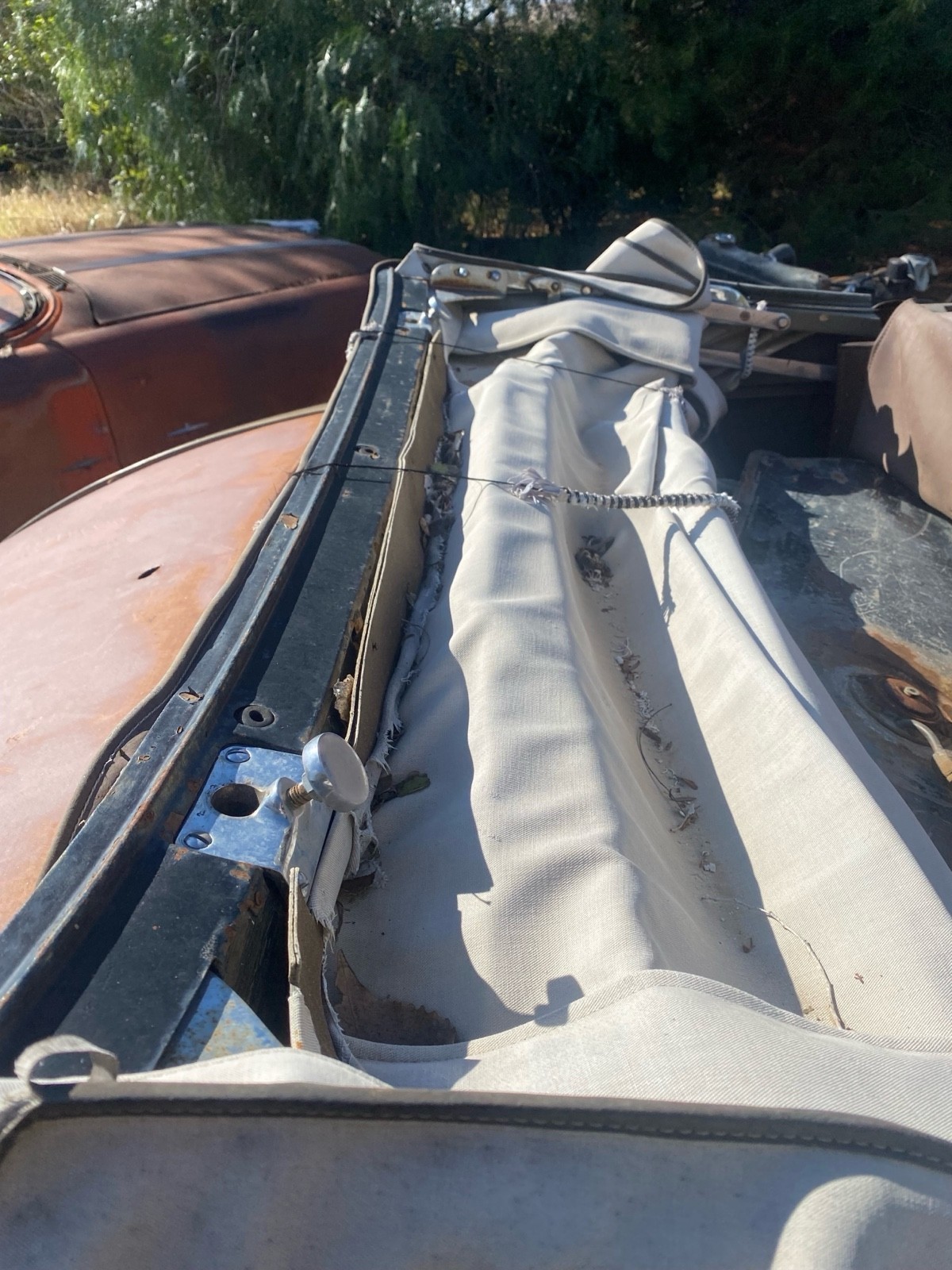 Ford-Deluxe-1935-Convertible-4