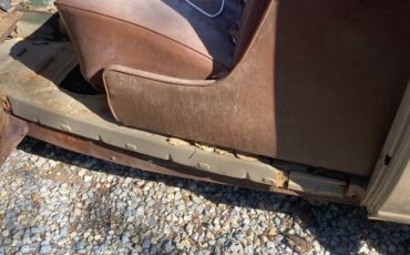 Ford-Deluxe-1935-Convertible-8