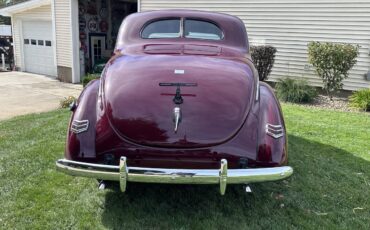 Ford-Deluxe-1940-Coupe-12