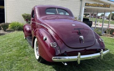 Ford-Deluxe-1940-Coupe-13