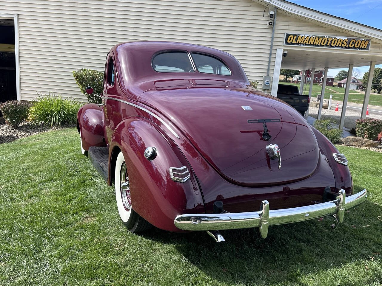 Ford-Deluxe-1940-Coupe-13