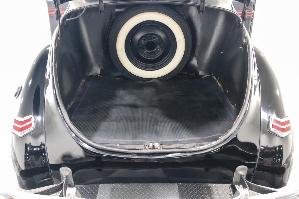 Ford-Deluxe-1940-Coupe-22