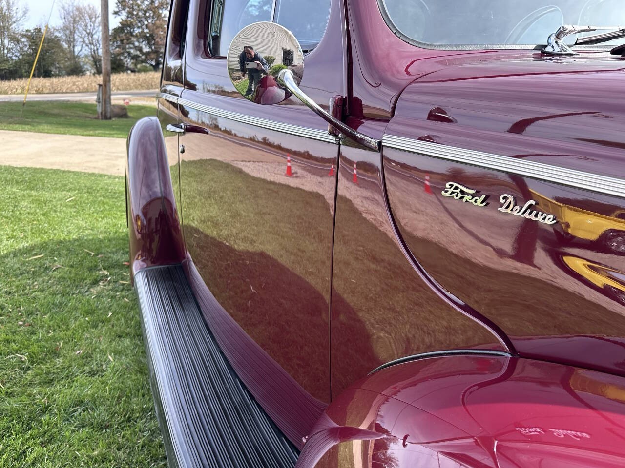 Ford-Deluxe-1940-Coupe-26