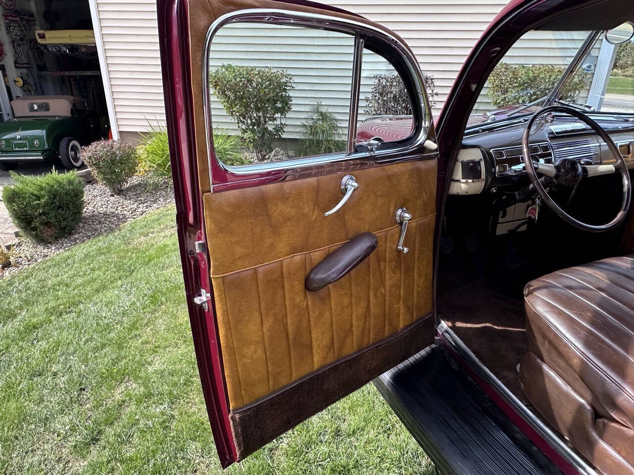 Ford-Deluxe-1940-Coupe-35