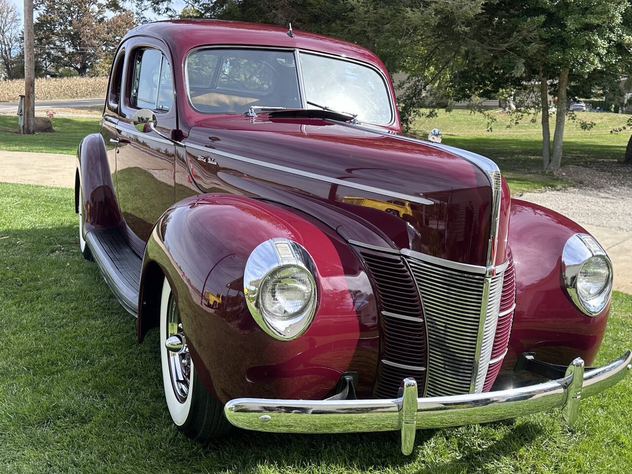 Ford-Deluxe-1940-Coupe-7