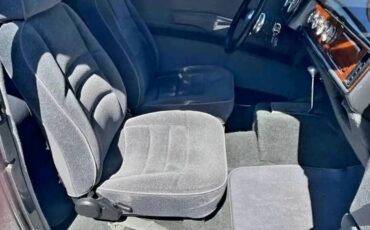 Ford-Deluxe-1940-Sedan-10