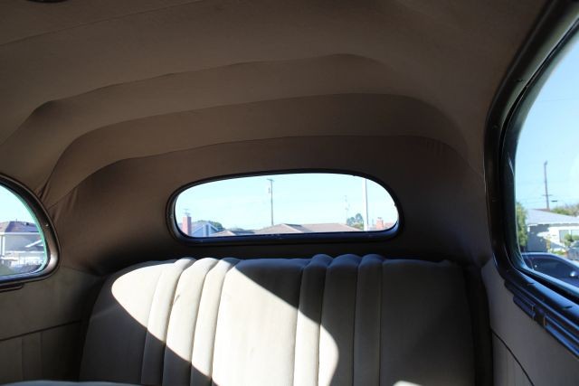 Ford-Deluxe-Tudor-1936-Coupe-23