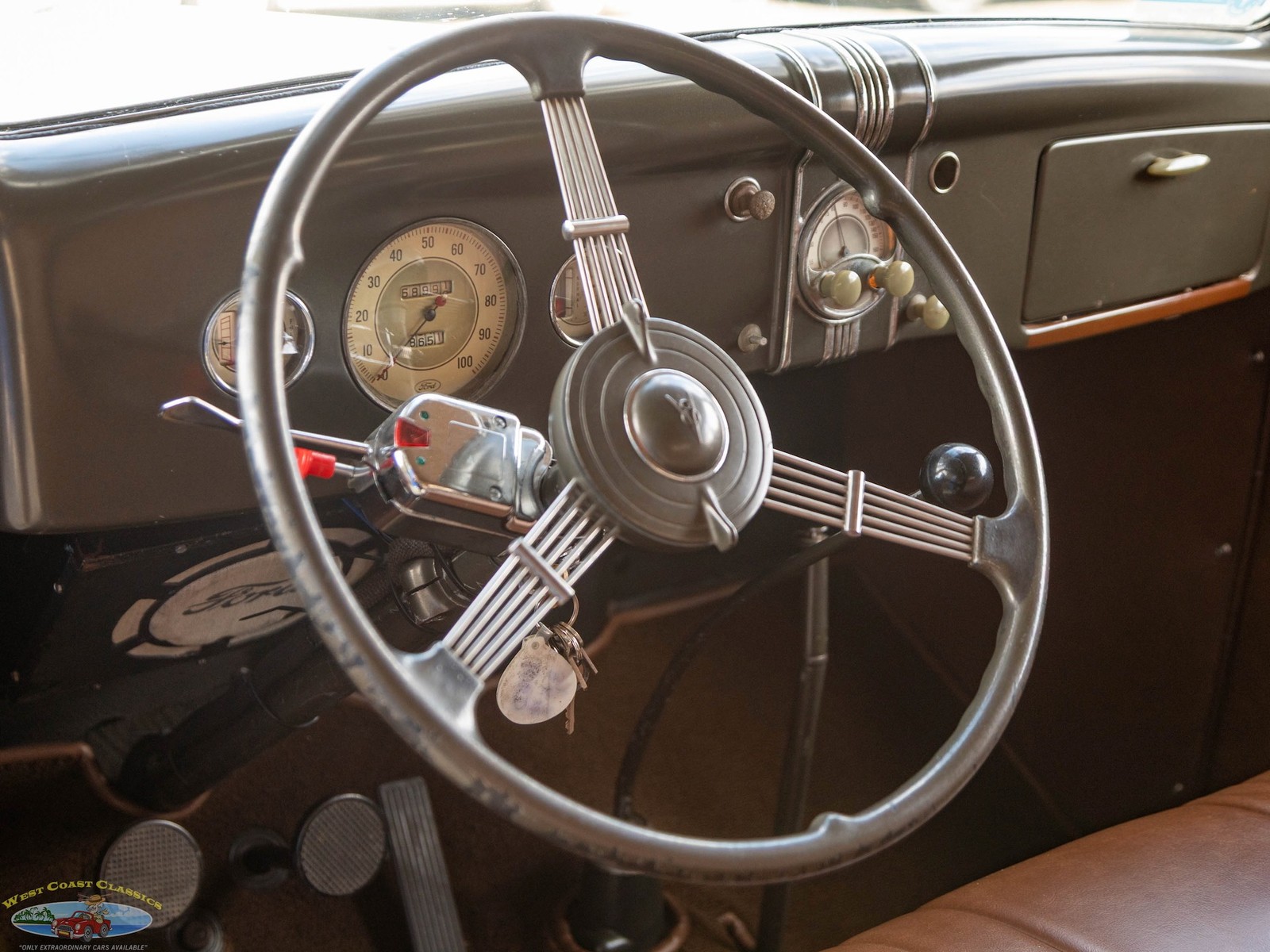 Ford-Deluxe-V8-2-Passenger-Cabriolet-1936-2-Door-Convertible-33