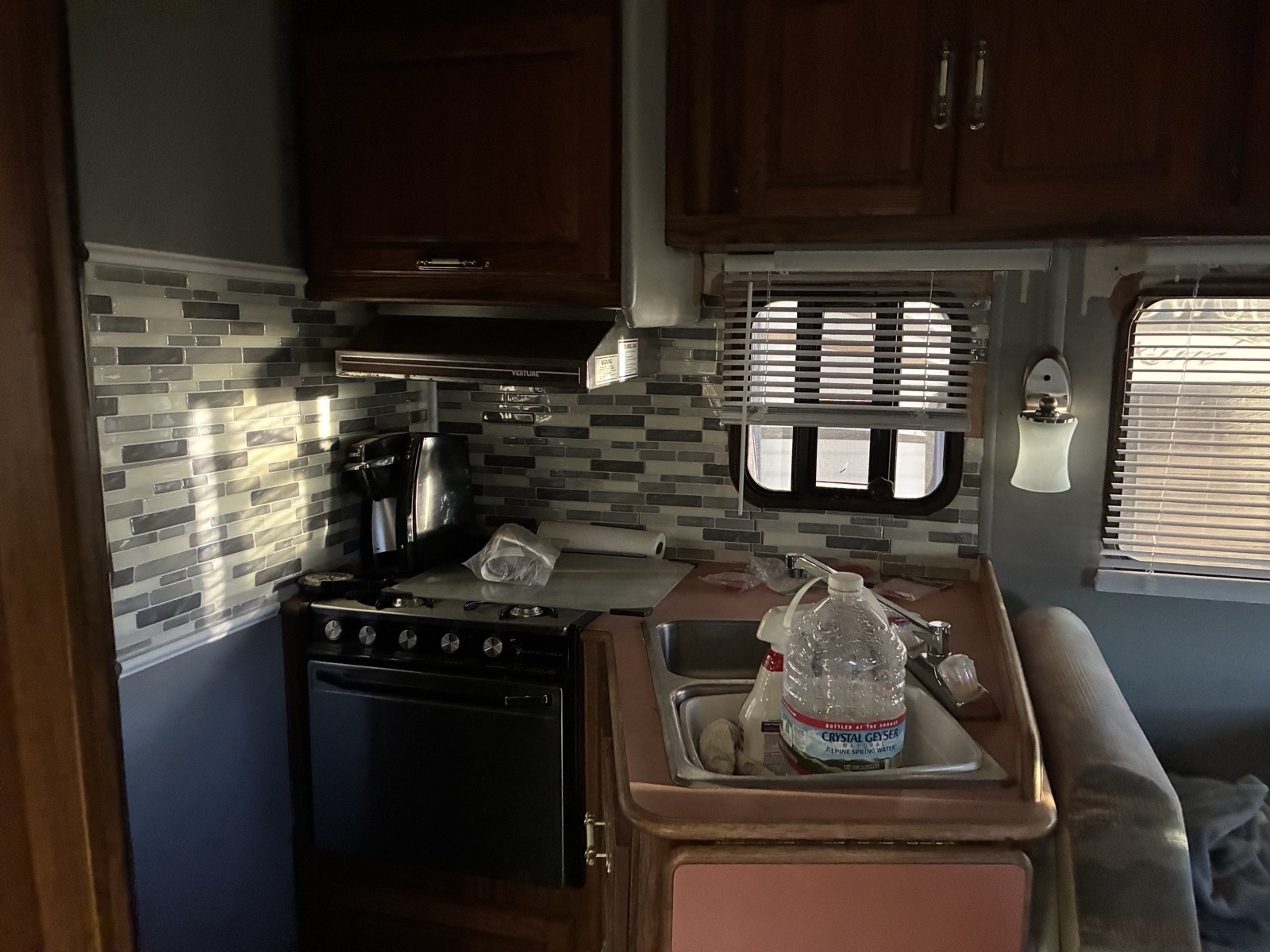 Ford-E-Series-Van-1988-10