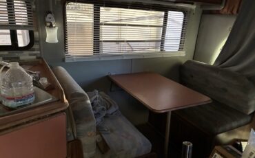 Ford-E-Series-Van-1988-11