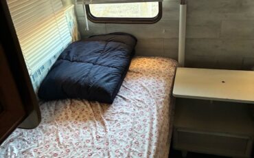 Ford-E-Series-Van-1988-14