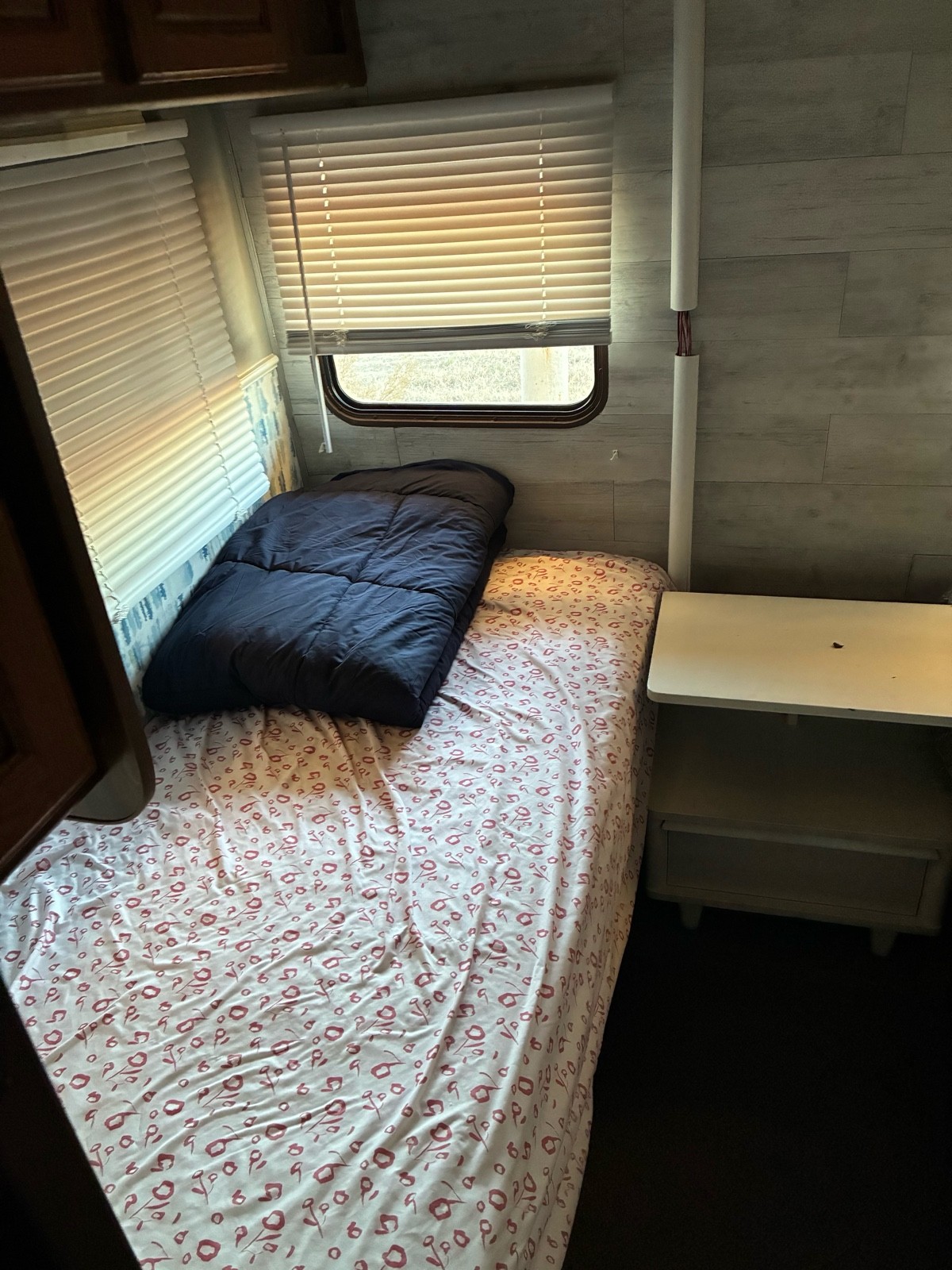 Ford-E-Series-Van-1988-14