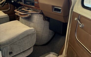 Ford-E-Series-Van-1988-18