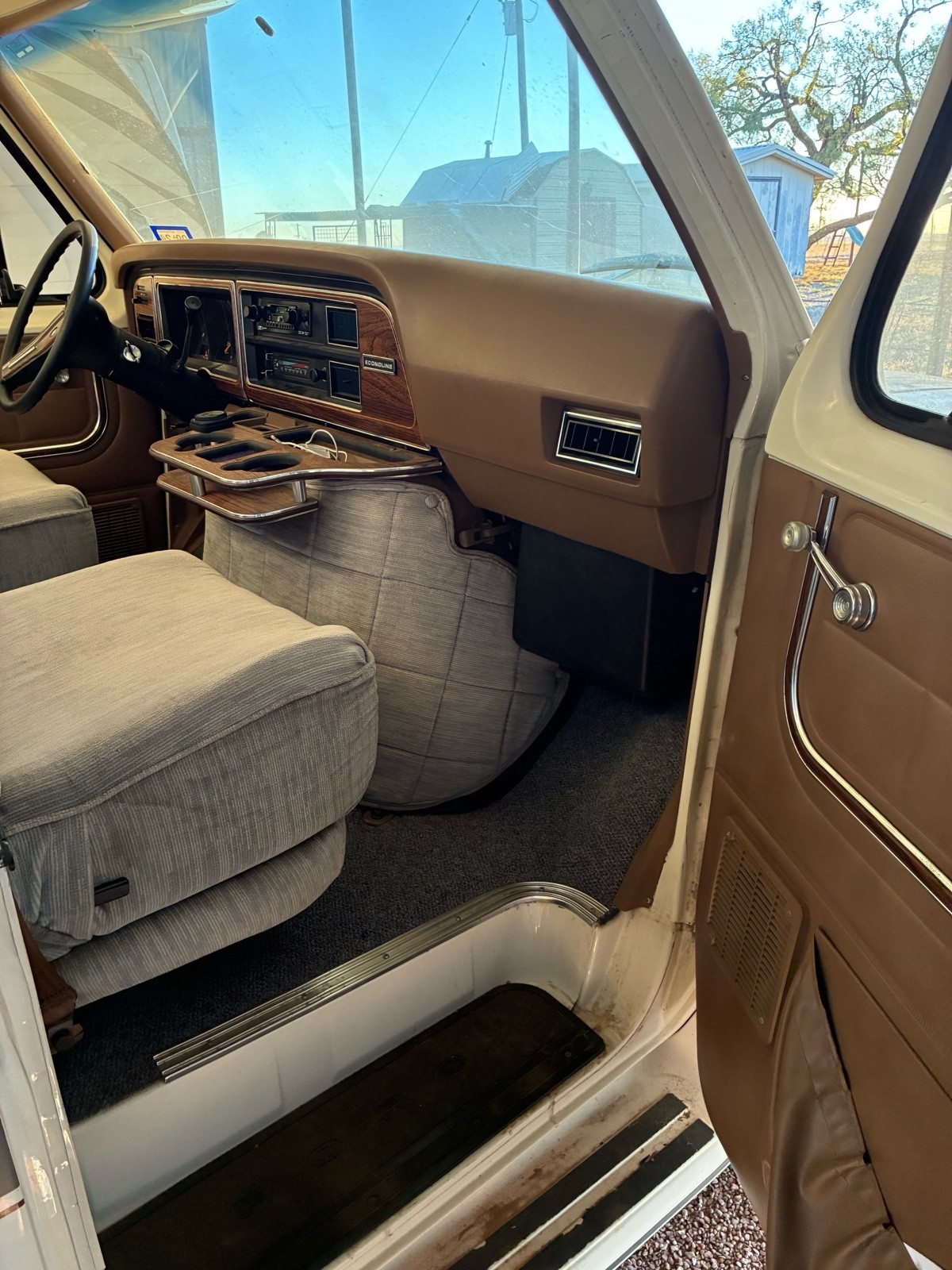 Ford-E-Series-Van-1988-18